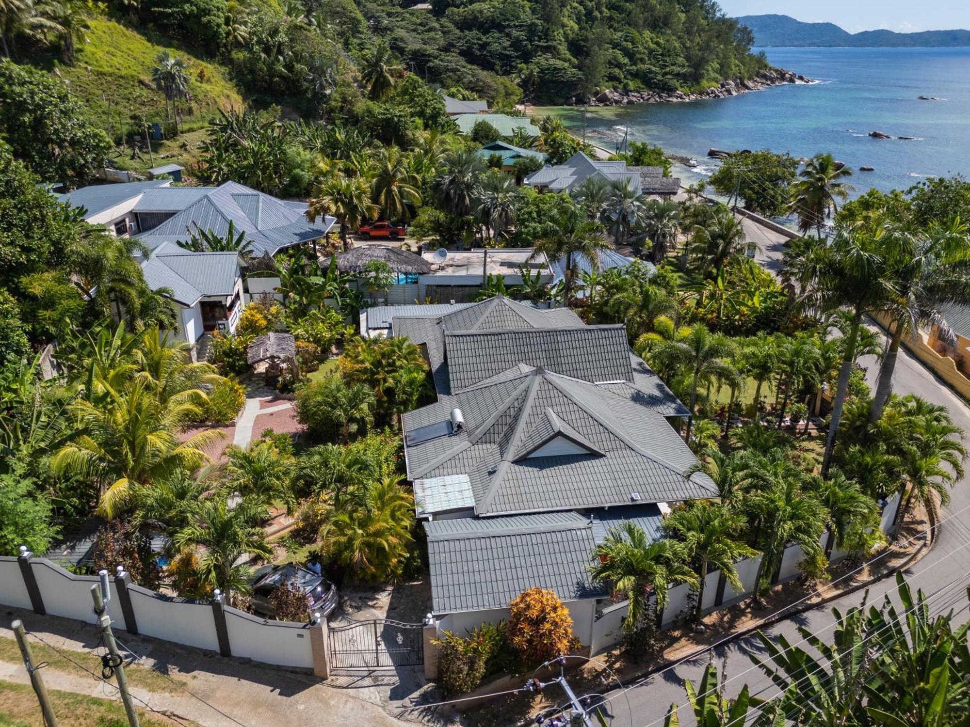 Nid'Aigle Lodge Baie Sainte Anne Kültér fotó