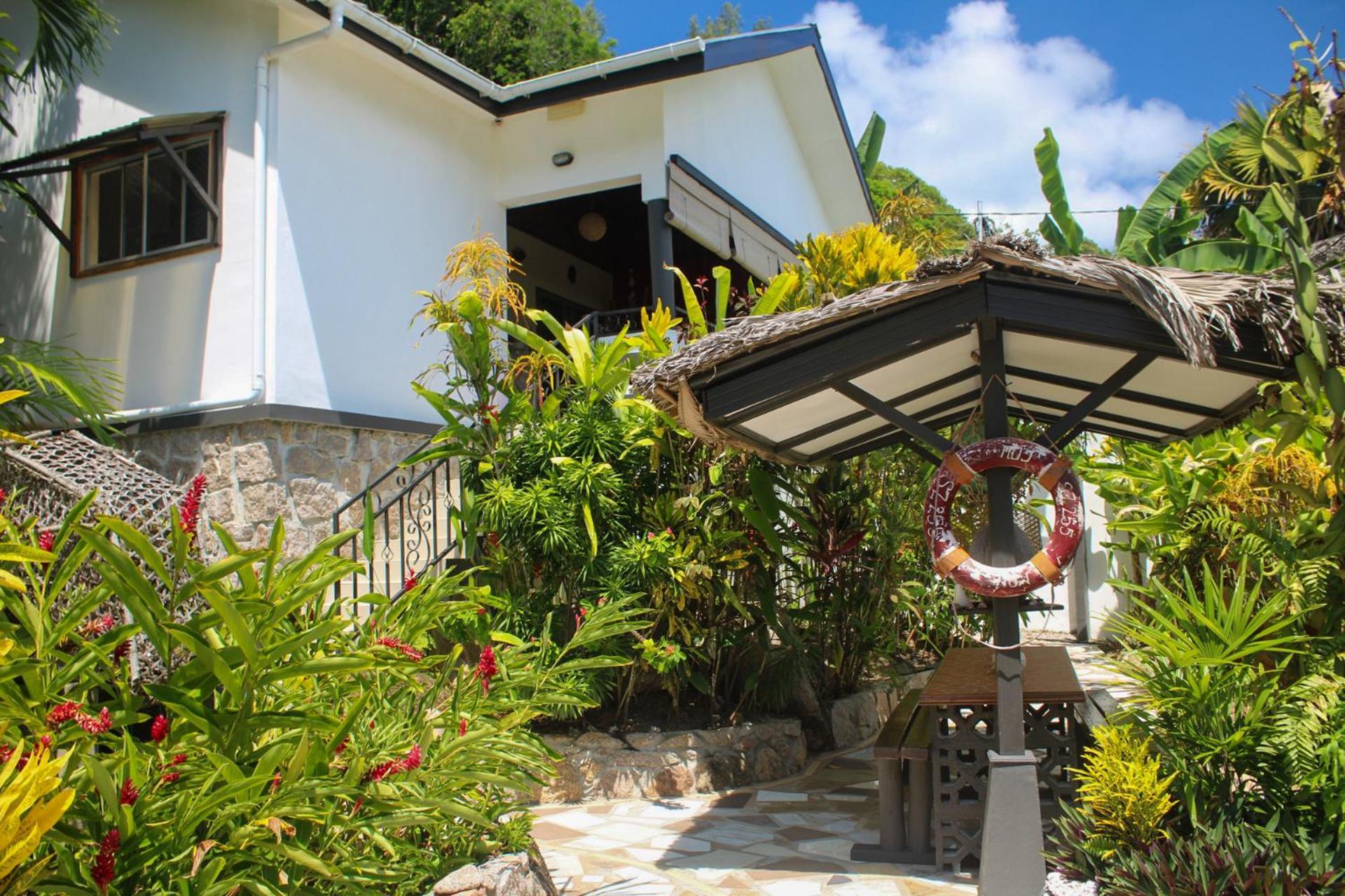 Nid'Aigle Lodge Baie Sainte Anne Kültér fotó