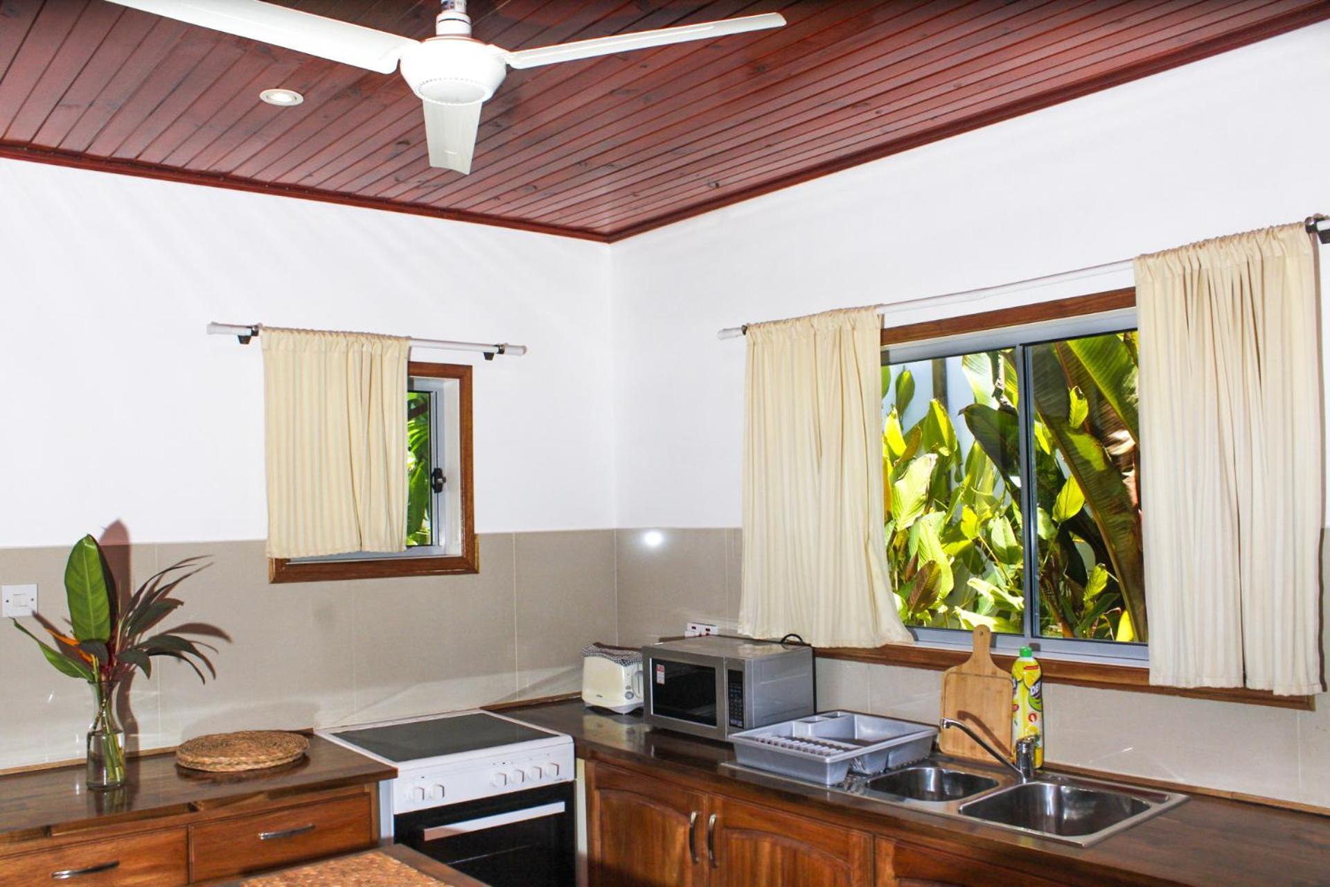 Nid'Aigle Lodge Baie Sainte Anne Kültér fotó