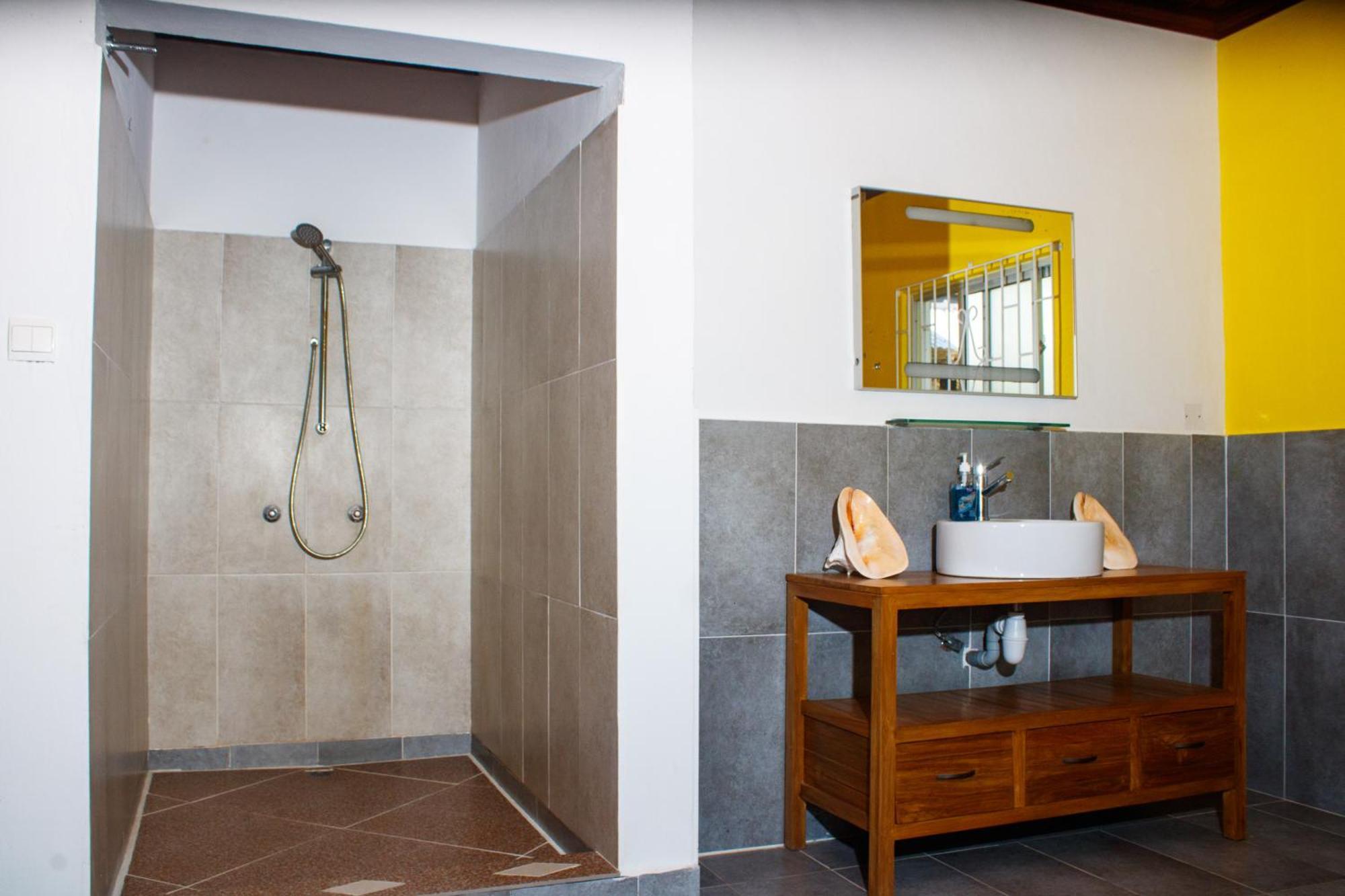 Nid'Aigle Lodge Baie Sainte Anne Kültér fotó