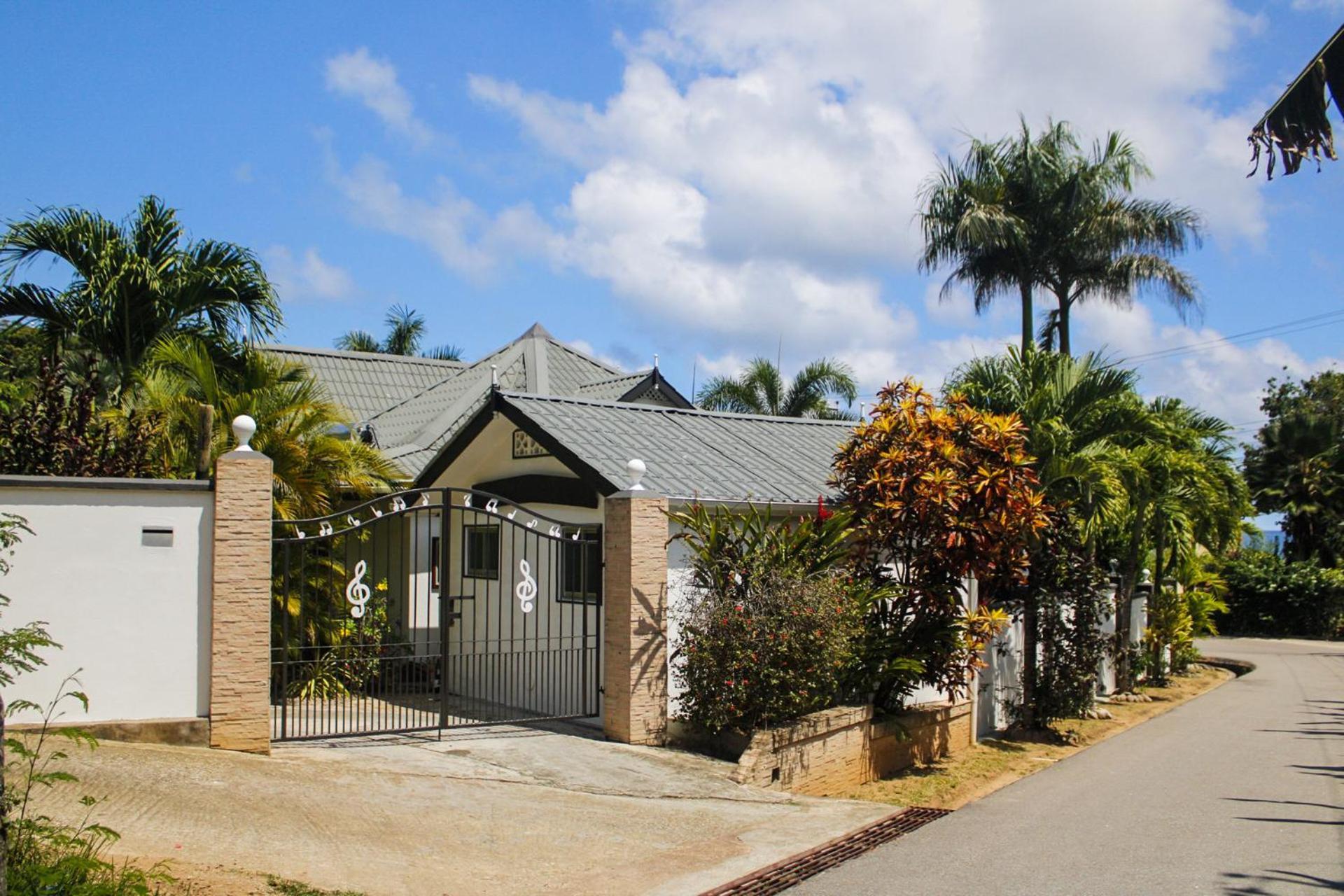 Nid'Aigle Lodge Baie Sainte Anne Kültér fotó